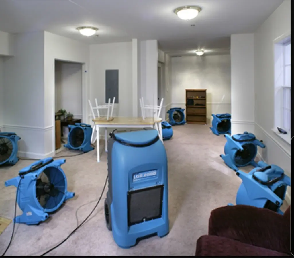 Air movers and dehumidifier setup for Water Extraction & Removal in Jefferson City